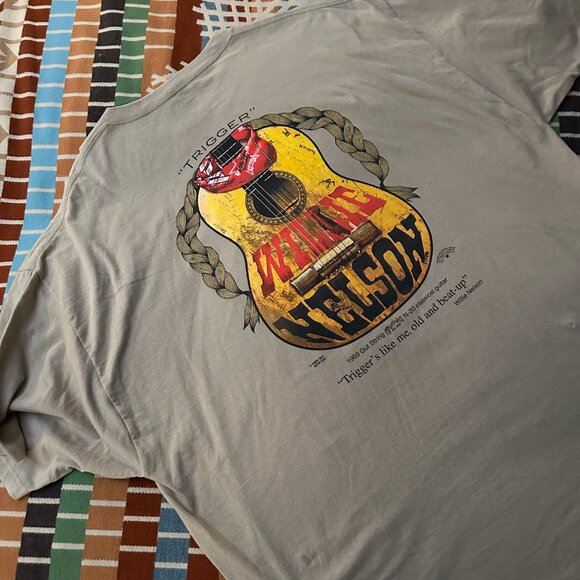 *B2G1F* Willie Nelson and Family "Trigger" T-Shirt - Picture 3 of 7